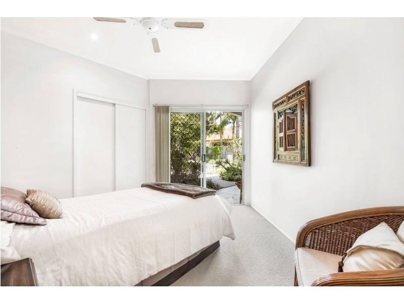 2 Prestwick Drive, Twin Waters QLD 4564