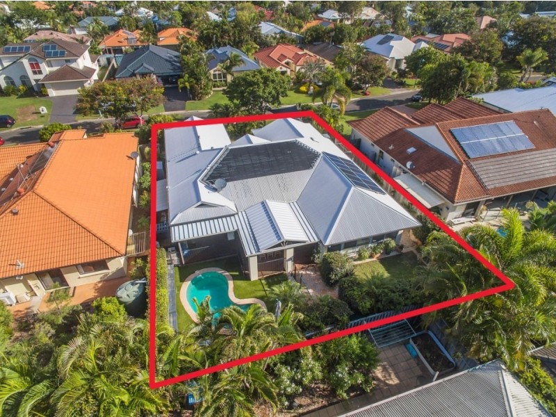 6 Fantail Place, Twin Waters QLD 4564