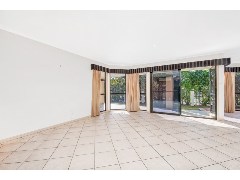 2 Fantail Place, Twin Waters QLD 4564