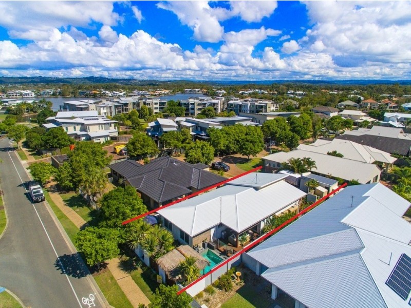 10 Estuary Court, Twin Waters QLD 4564