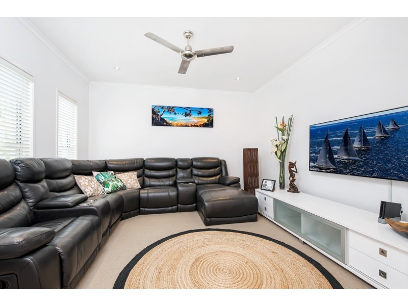 10 Estuary Court, Twin Waters QLD 4564