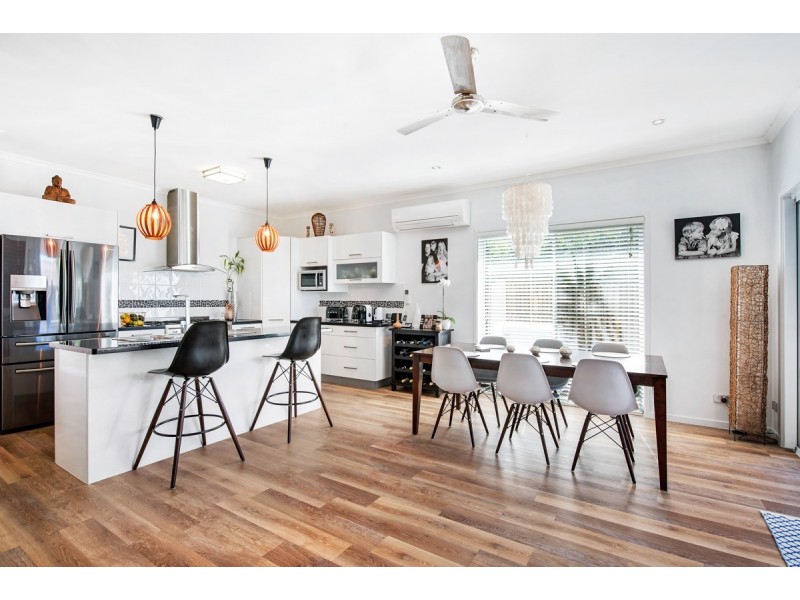 10 Estuary Court, Twin Waters QLD 4564