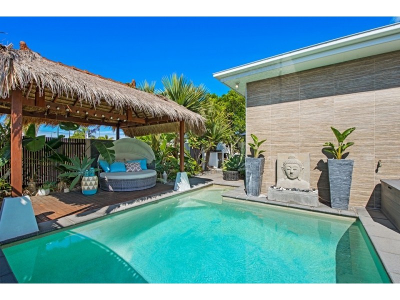 10 Estuary Court, Twin Waters QLD 4564