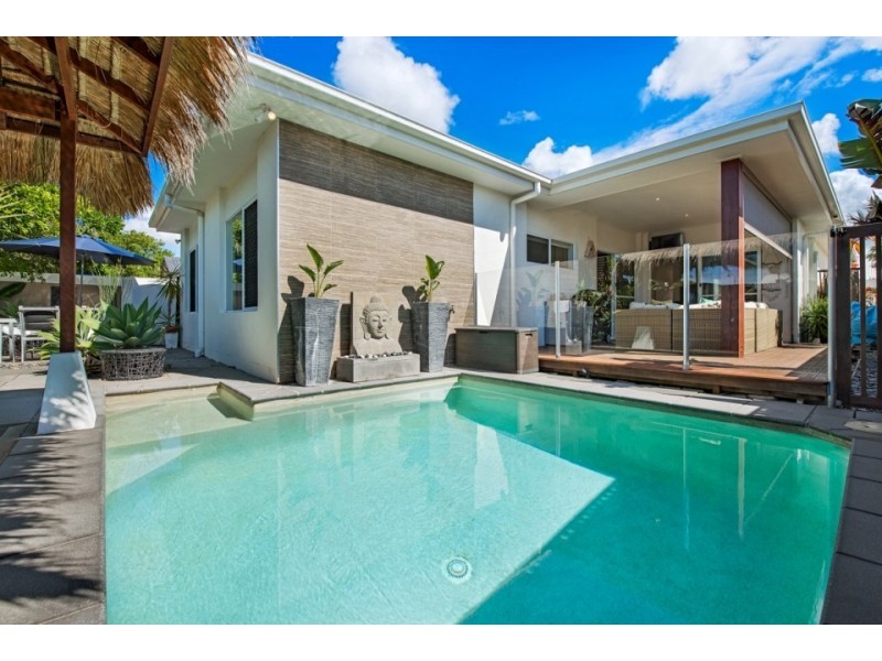 10 Estuary Court, Twin Waters QLD 4564