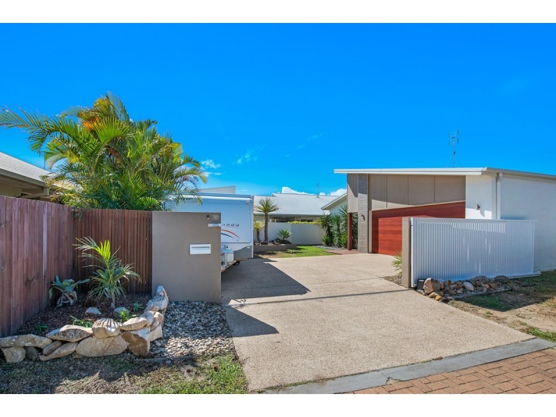 10 Estuary Court, Twin Waters QLD 4564