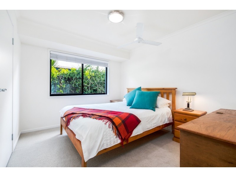 4 Carnoustie Court, Twin Waters QLD 4564