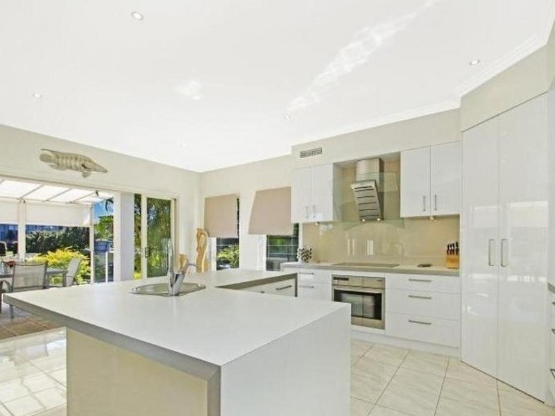 2 Waterfront Court, Twin Waters QLD 4564