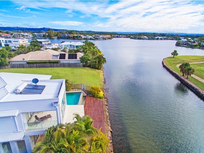 2 Waterfront Court, Twin Waters QLD 4564