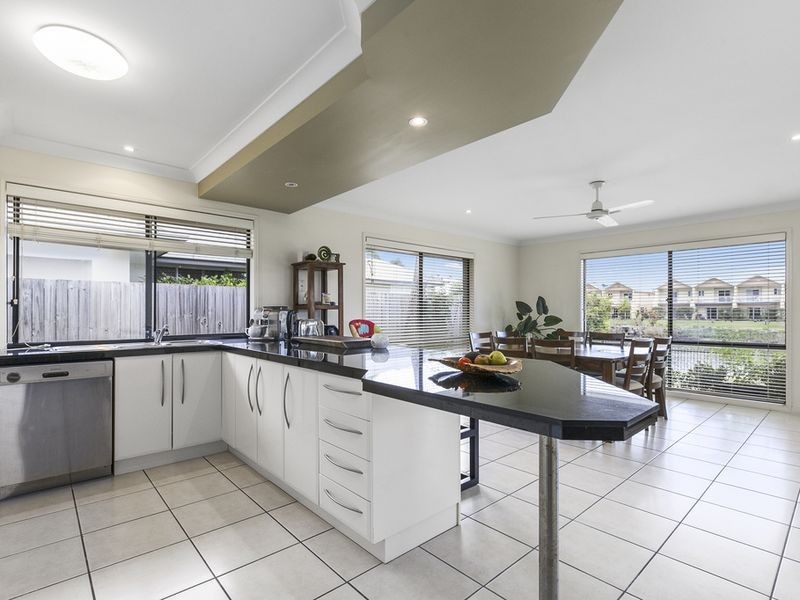 71 Prestwick Drive, Twin Waters QLD 4564