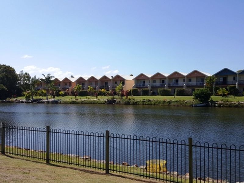71 Prestwick Drive, Twin Waters QLD 4564