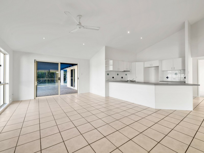 31 Stillwater Drive, Twin Waters QLD 4564