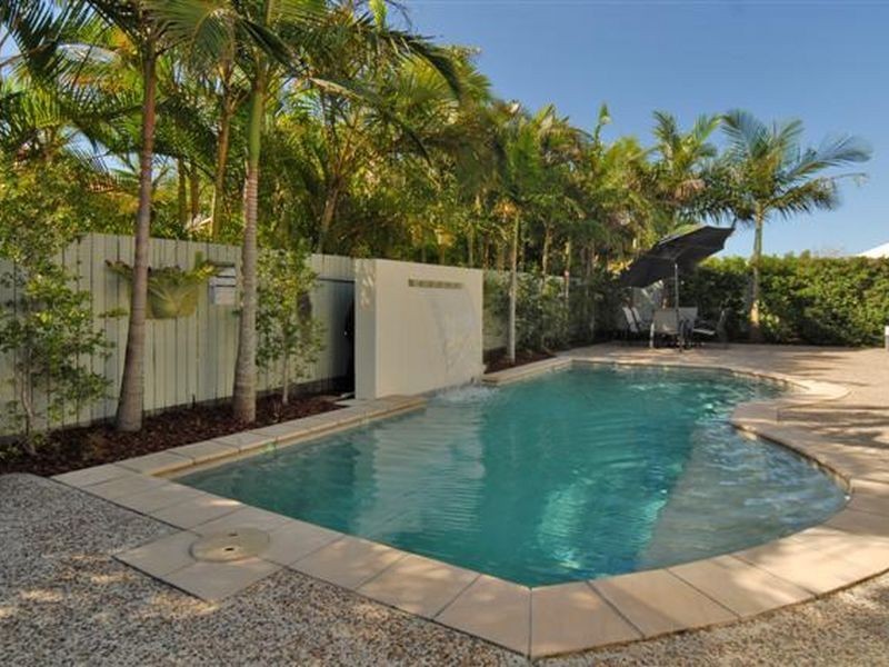 1 Staysail Place, Twin Waters QLD 4564