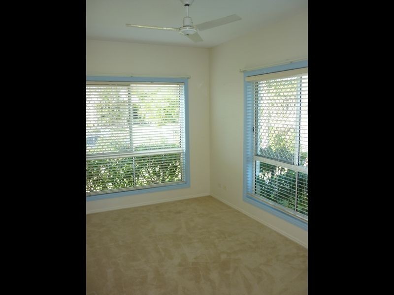 1 Staysail Place, Twin Waters QLD 4564