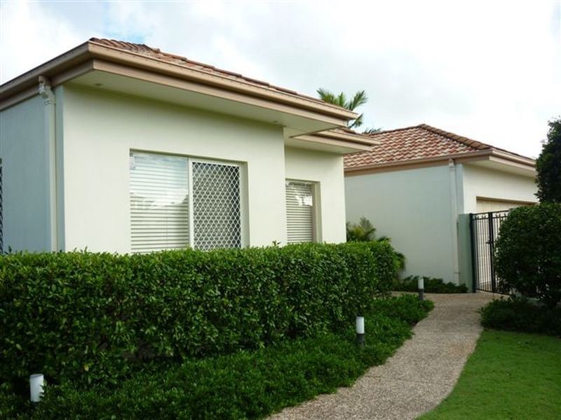 1 Staysail Place, Twin Waters QLD 4564