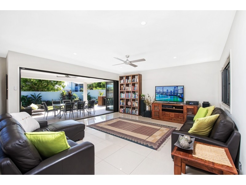 29 North Beach Place, Mudjimba QLD 4564