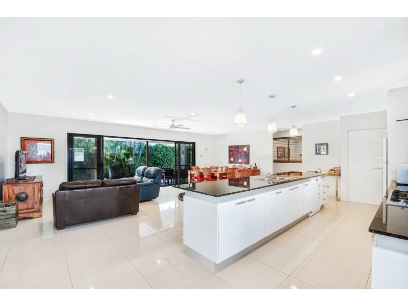29 North Beach Place, Mudjimba QLD 4564