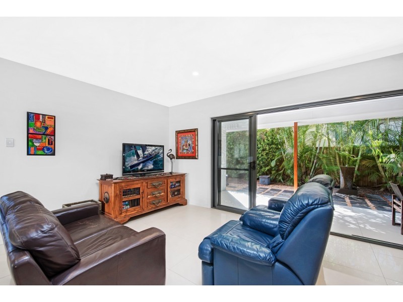 29 North Beach Place, Mudjimba QLD 4564