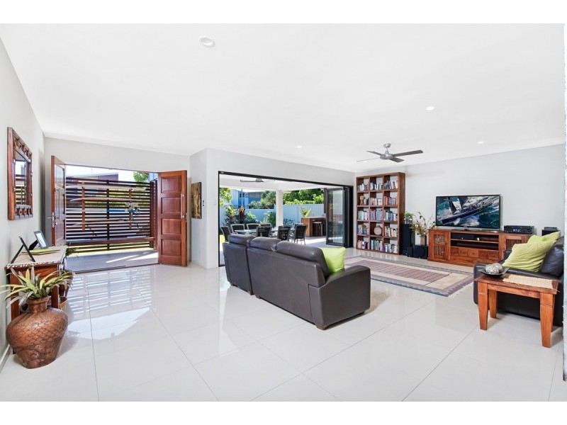 29 North Beach Place, Mudjimba QLD 4564
