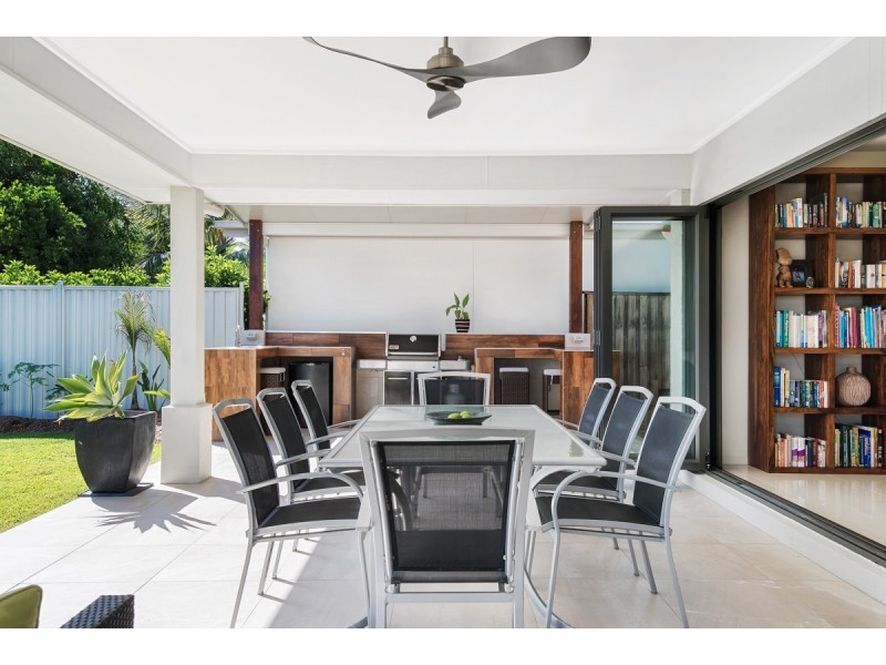29 North Beach Place, Mudjimba QLD 4564