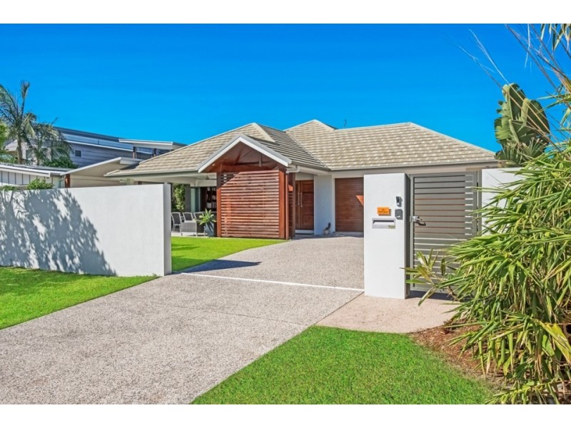 29 North Beach Place, Mudjimba QLD 4564
