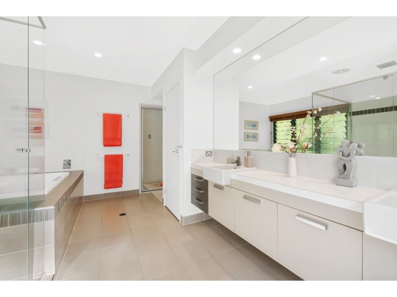 29 North Beach Place, Mudjimba QLD 4564
