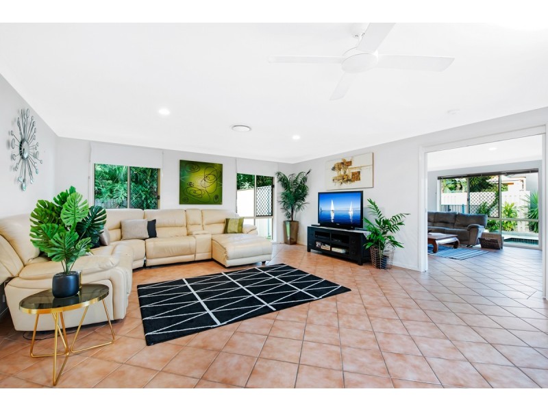 7 Cooloola Place, Twin Waters QLD 4564