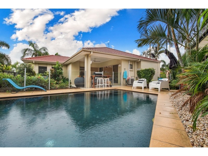 7 Oyster Court, Twin Waters QLD 4564