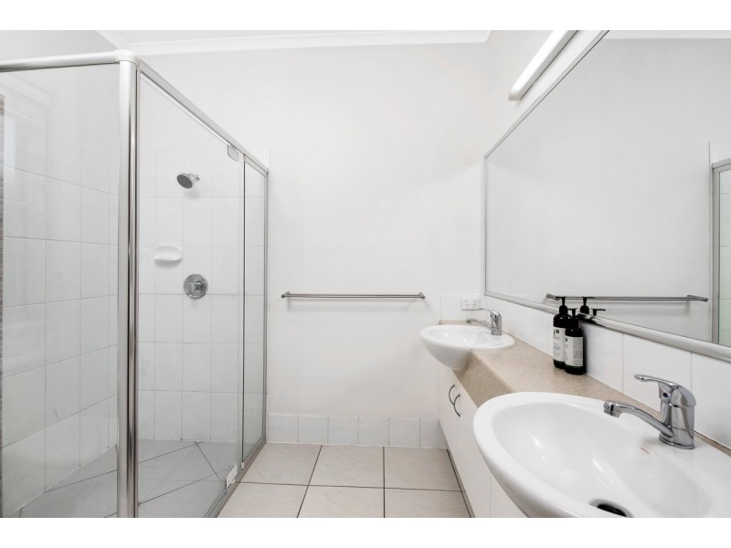 7 Oyster Court, Twin Waters QLD 4564