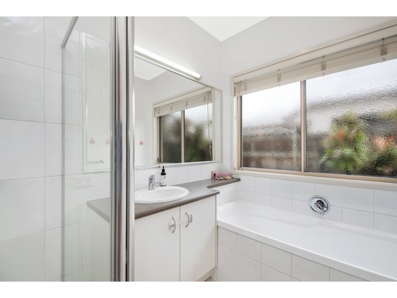 7 Oyster Court, Twin Waters QLD 4564