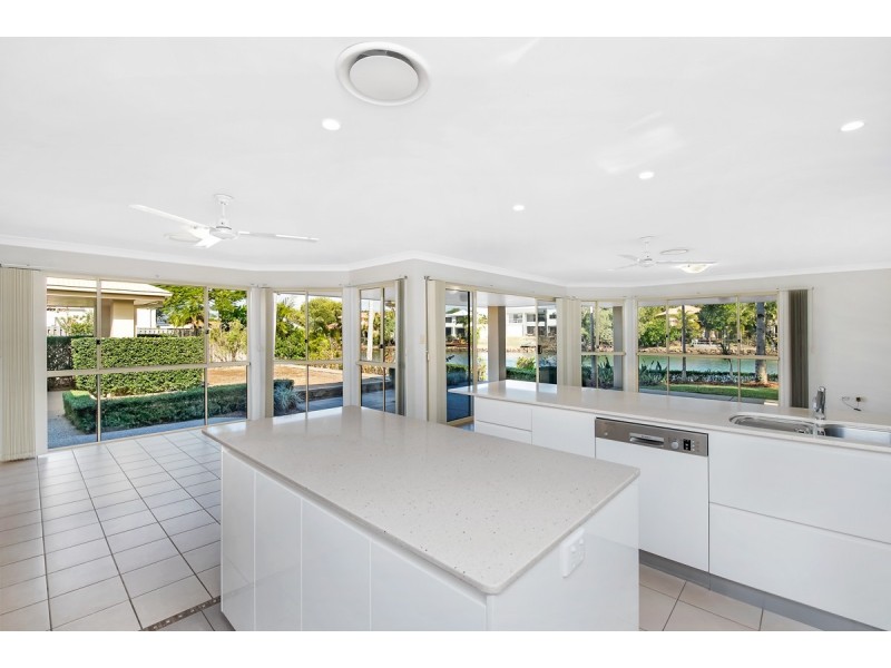 14 Karinya Place, Twin Waters QLD 4564