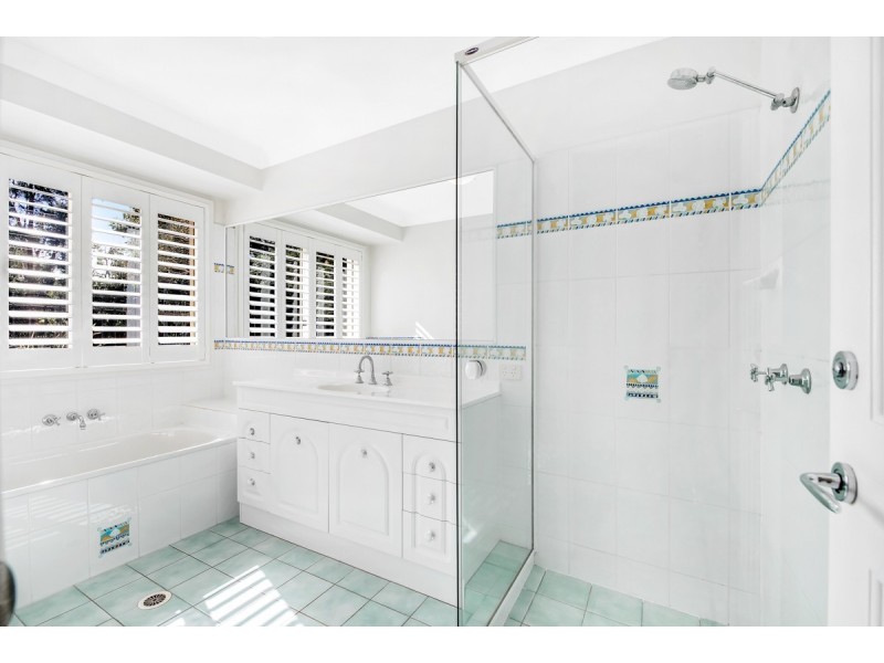 14 Karinya Place, Twin Waters QLD 4564