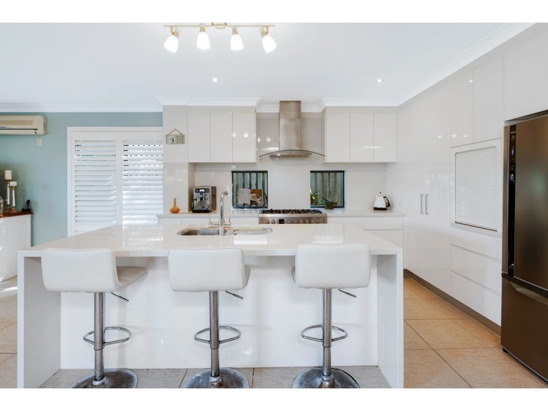 16 Karinya Place, Twin Waters QLD 4564