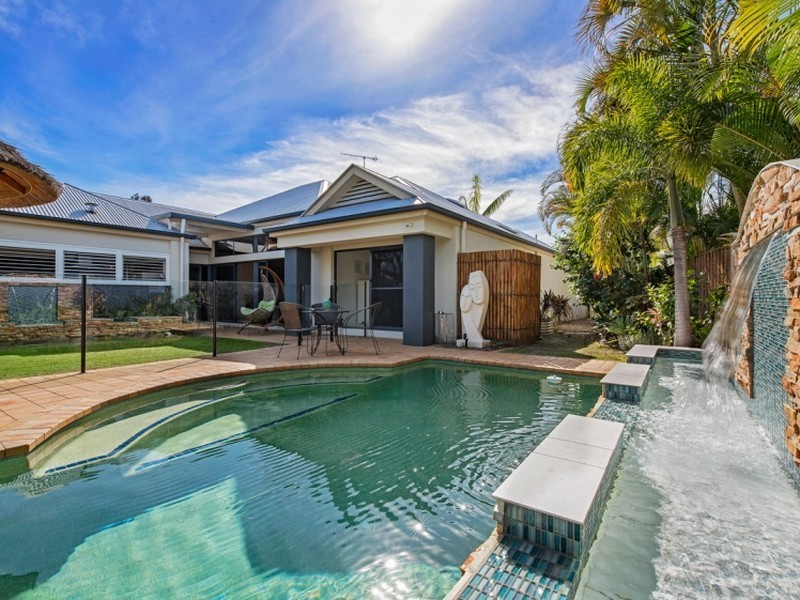 16 Karinya Place, Twin Waters QLD 4564