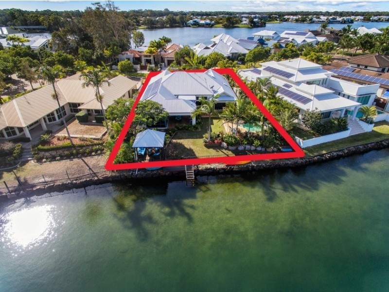 16 Karinya Place, Twin Waters QLD 4564