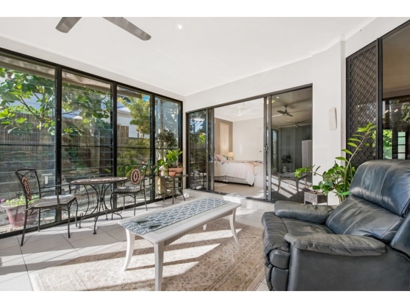 4 Parsons Bank Drive, Twin Waters QLD 4564