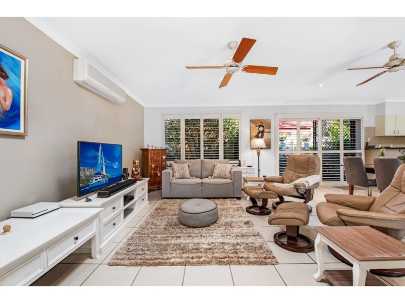 4 Parsons Bank Drive, Twin Waters QLD 4564