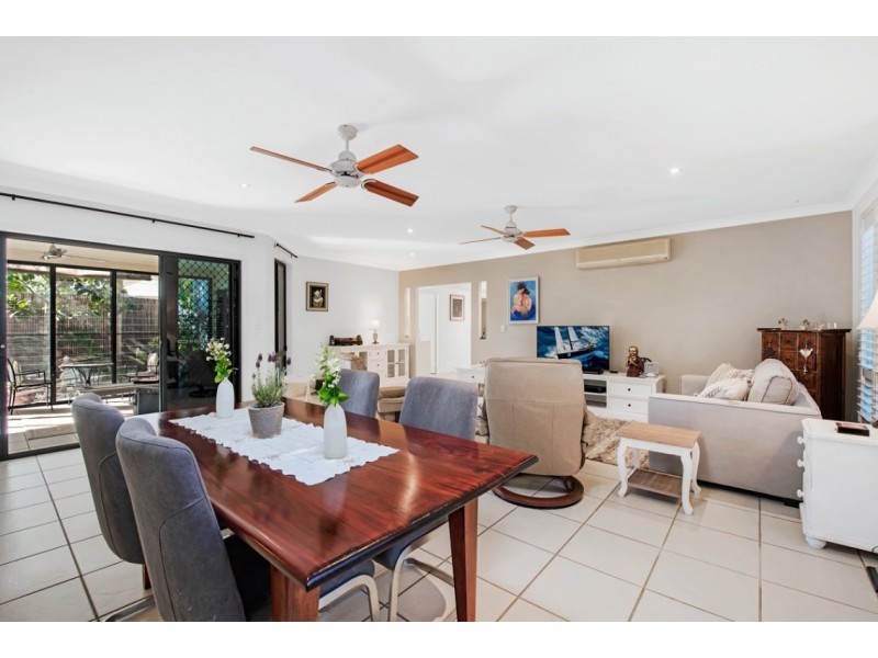 4 Parsons Bank Drive, Twin Waters QLD 4564