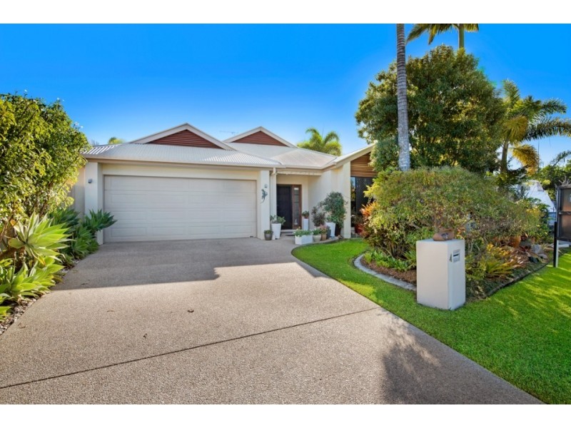 4 Parsons Bank Drive, Twin Waters QLD 4564