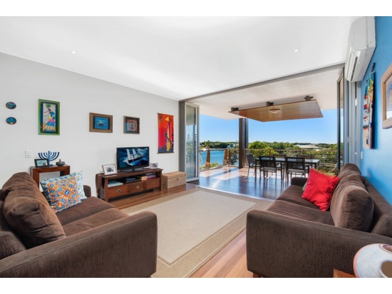 74/80 North Shore Road, Twin Waters QLD 4564