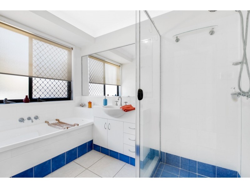 5 Mizzen Place, Twin Waters QLD 4564