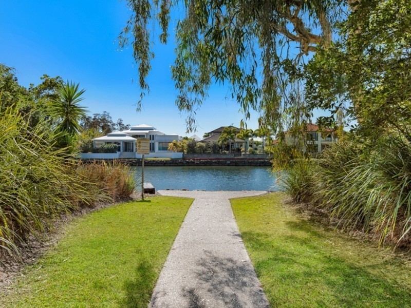 5 Mizzen Place, Twin Waters QLD 4564