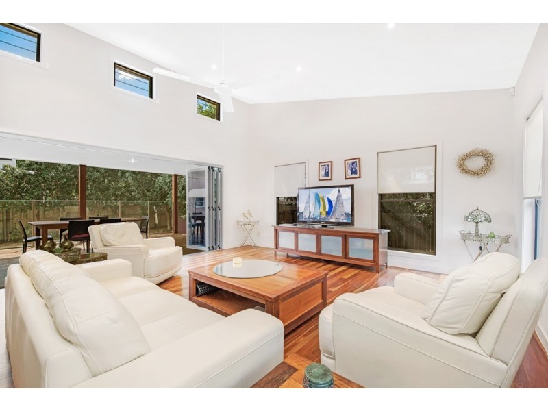 7 North Beach Place, Mudjimba QLD 4564