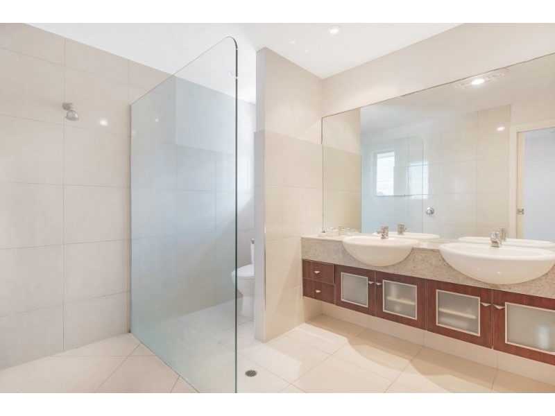 7 North Beach Place, Mudjimba QLD 4564