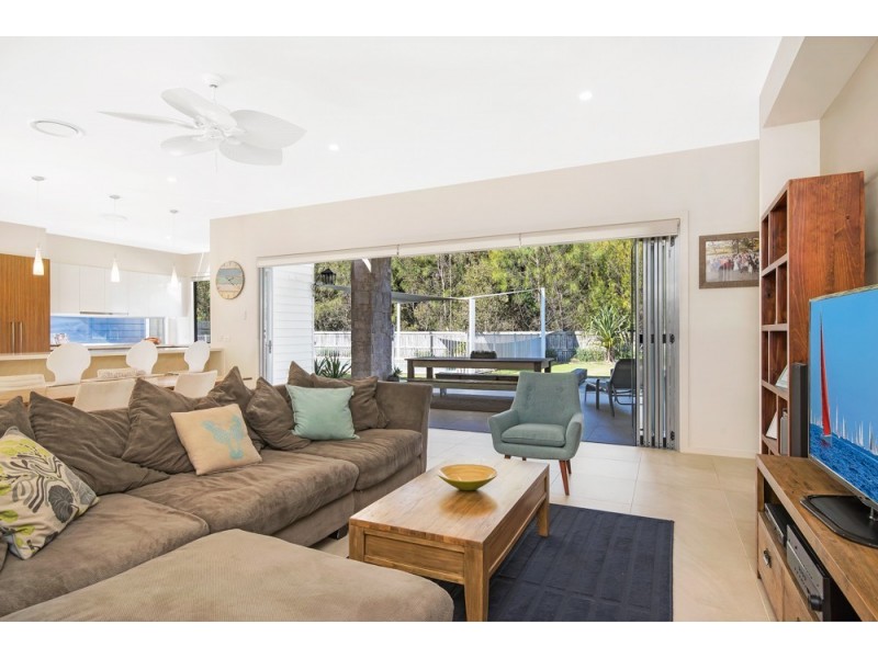 43 Ameen Circuit, Twin Waters QLD 4564