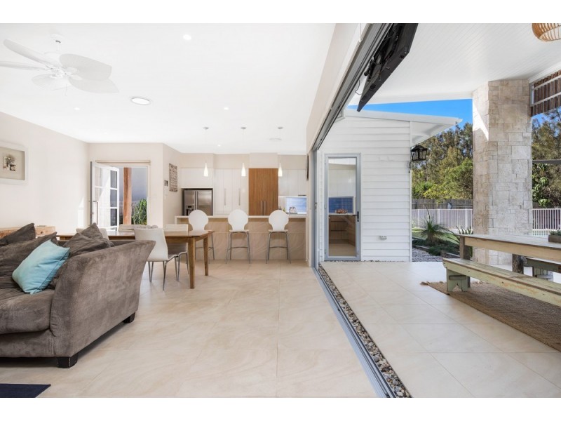 43 Ameen Circuit, Twin Waters QLD 4564