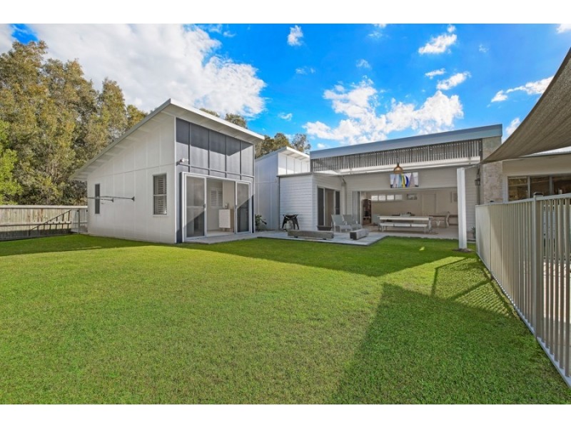 43 Ameen Circuit, Twin Waters QLD 4564