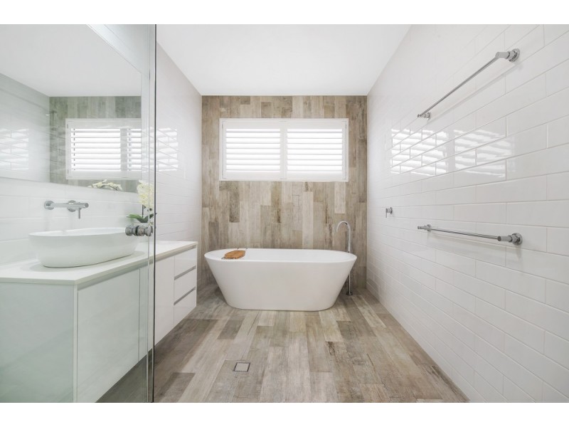 43 Ameen Circuit, Twin Waters QLD 4564