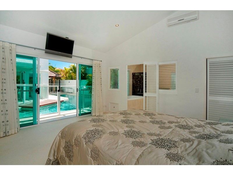 32 Stillwater Drive, Twin Waters QLD 4564