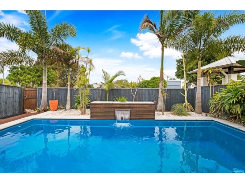 4 Sand Lane, Twin Waters QLD 4564
