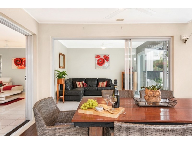 4 Sand Lane, Twin Waters QLD 4564